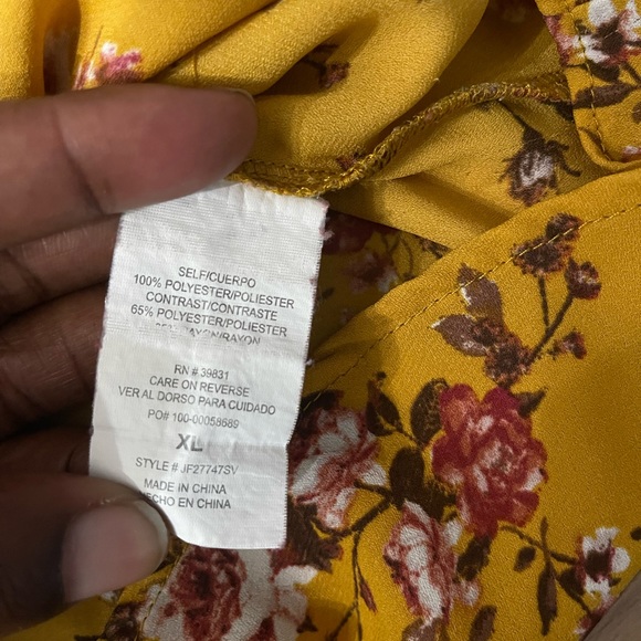 EUC XL Floral Shirt - Picture 5 of 7